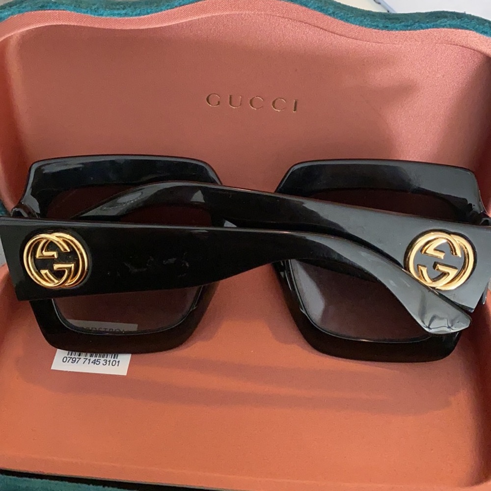 Gucci sunglasses!!